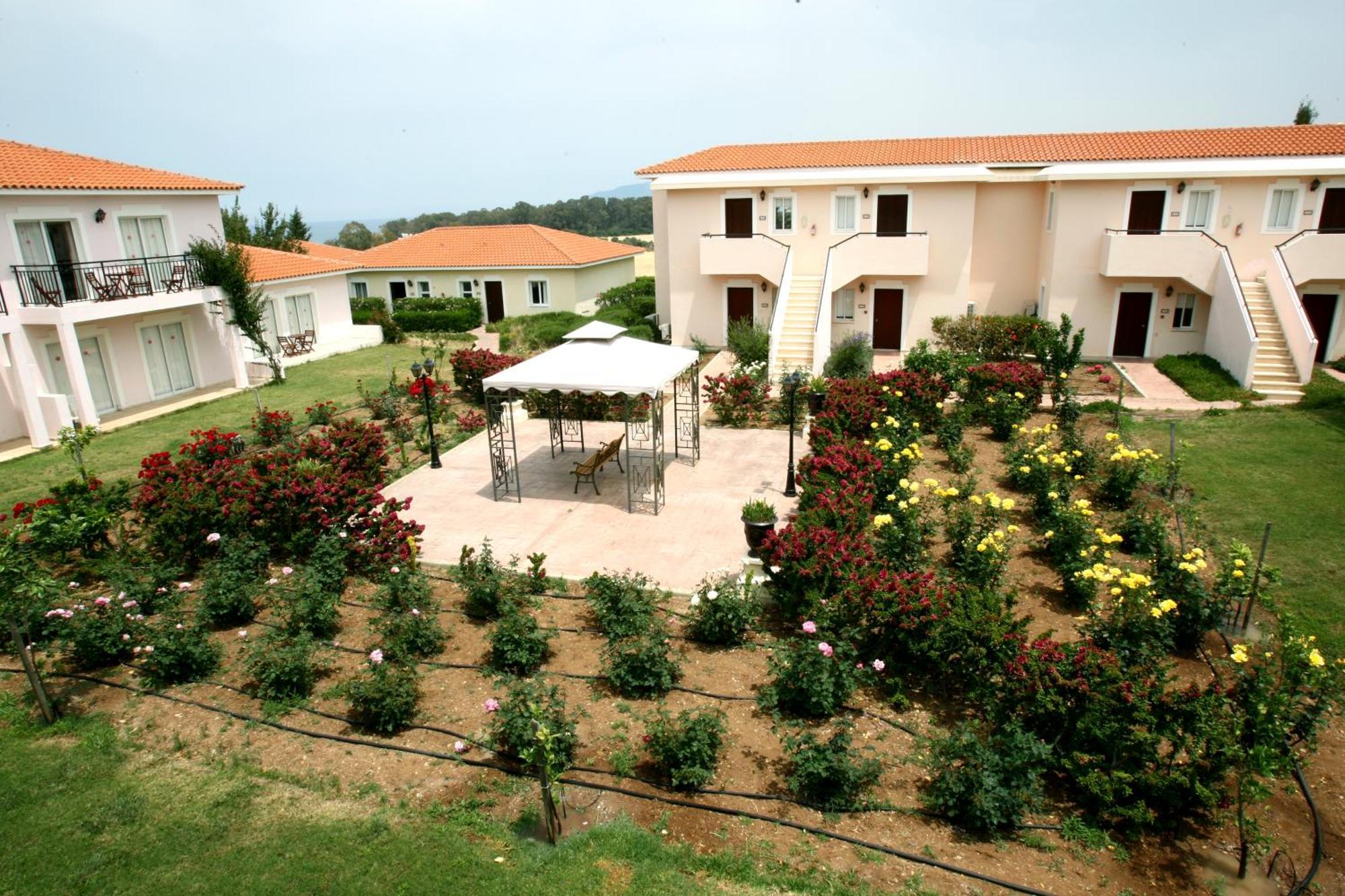 Akamanthea Holiday Village Polis Bagian luar foto